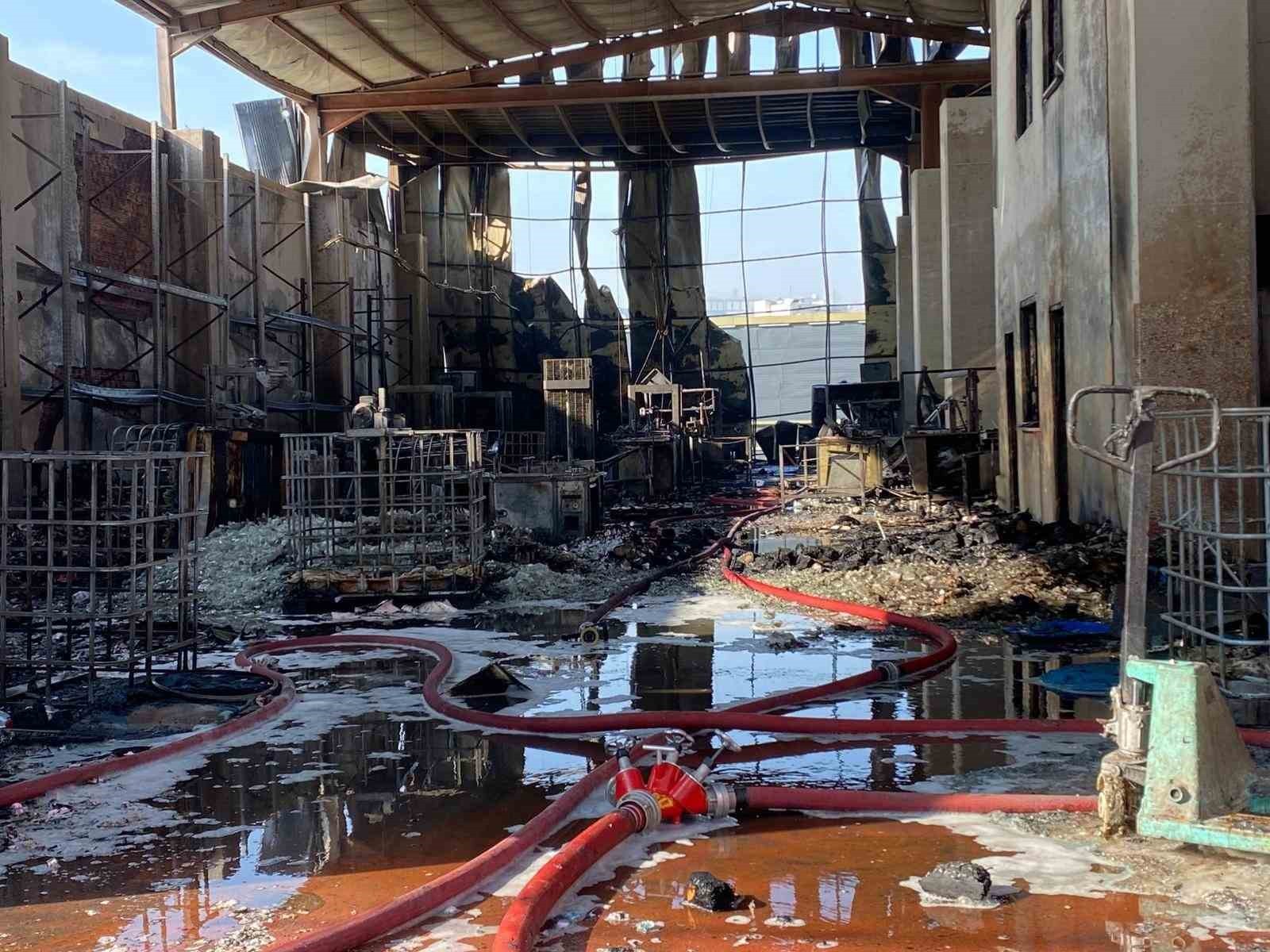 KOCAELİ'NİN DİLOVASI İLÇESİNDE PARFÜM DOLUM TESİSİNDE 6 KİŞİNİN ÖLDÜĞÜ, 7 KİŞİNİN YARALANDIĞI...