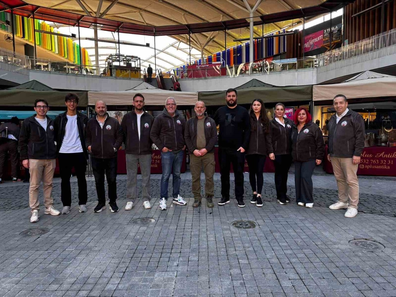 KOCAELİ ANTİKACILAR VE KOLEKSİYONERLER DERNEĞİ ÜYELERİ