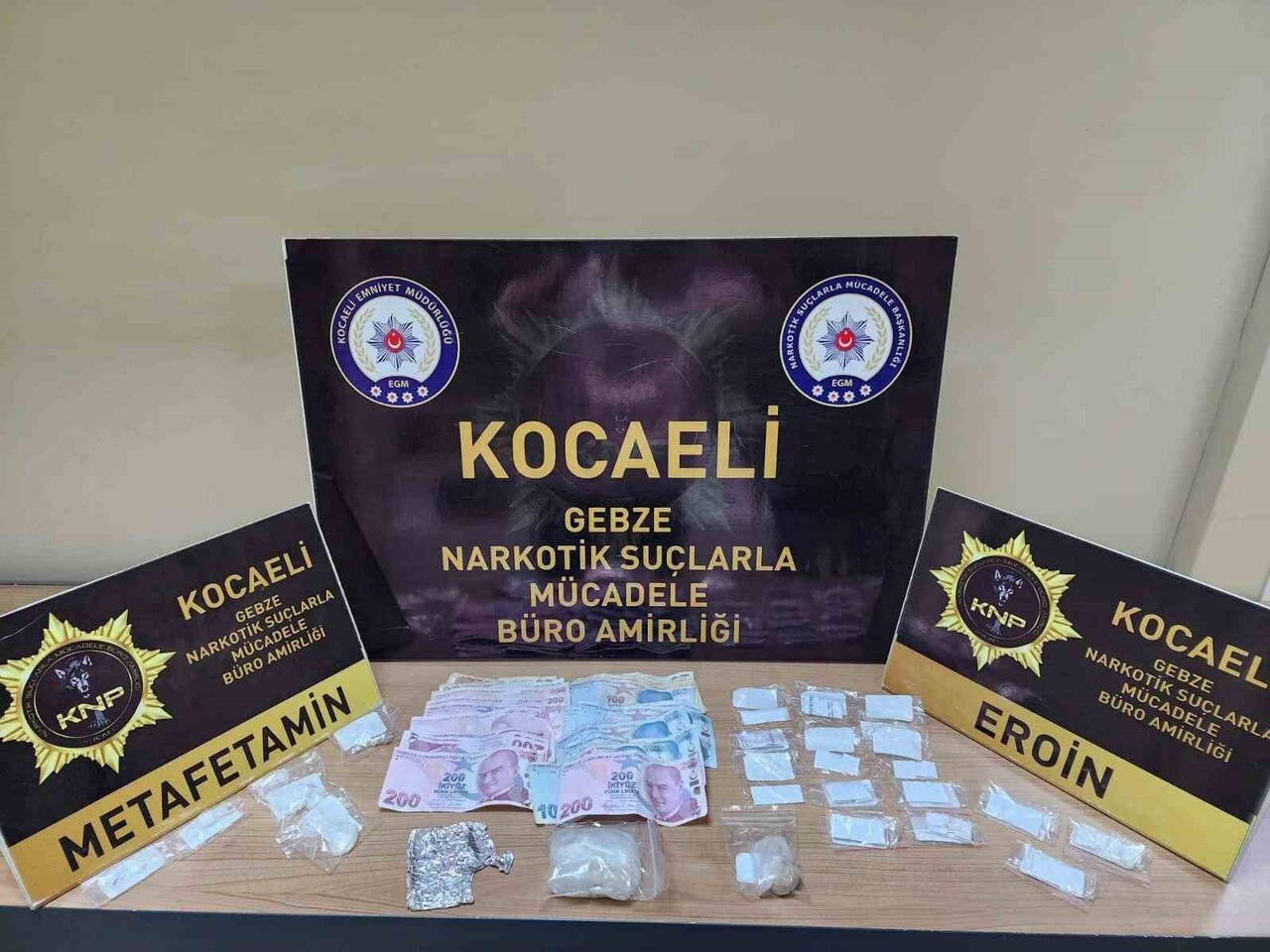 KOCAELİ GENELİNDE 20 GÜNLÜK DÖNEMDE DÜZENLENEN NARKOTİK OPERASYONLARINDA 75 ŞÜPHELİ YAKALANIRKEN...