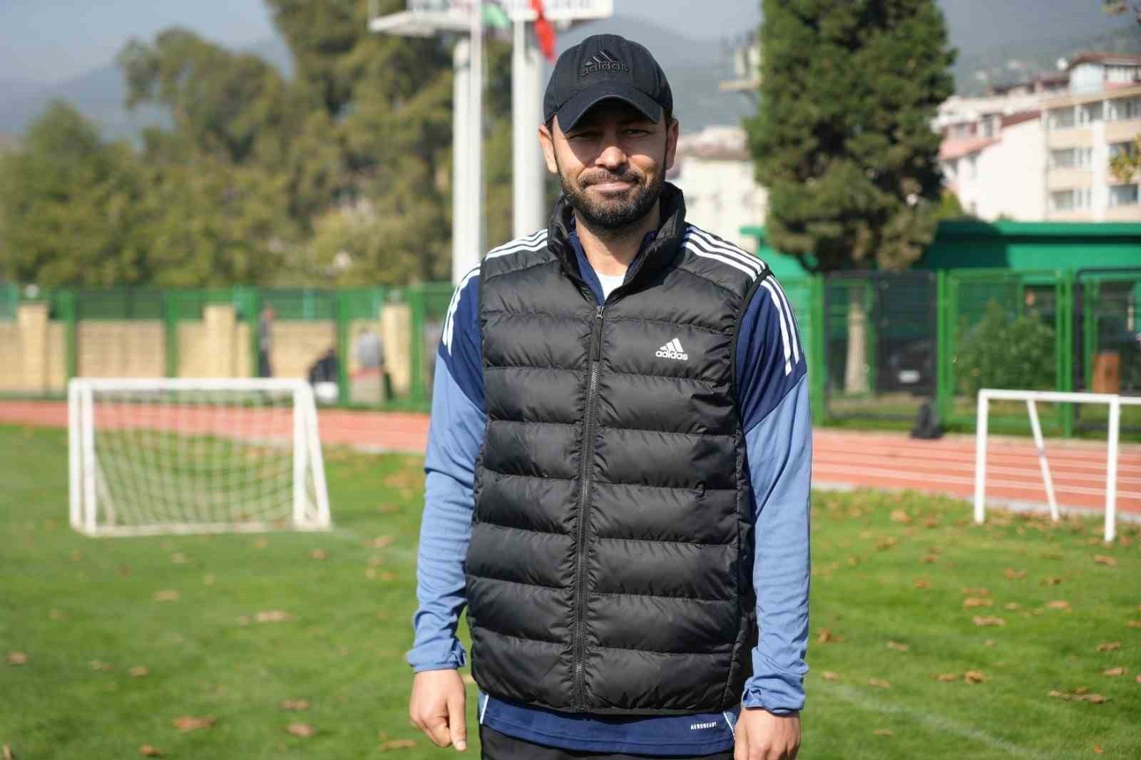 KOCAELİSPOR TEKNİK DİREKTÖRÜ SELÇUK İNAN DEĞERLENDİRMELERDE BULUNDU. PETKOVİC’İN TEDAVİ İÇİN...