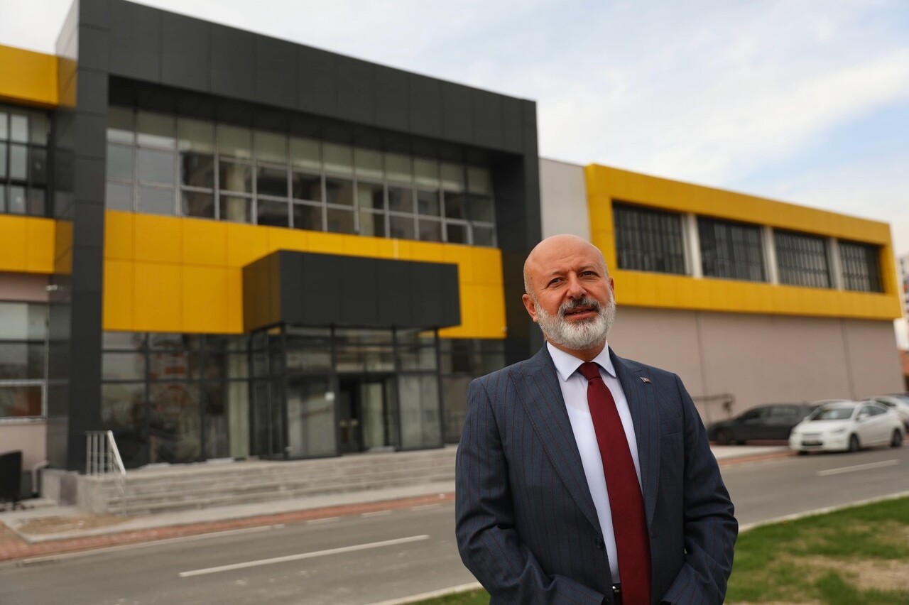 KOCASİNAN BELEDİYE BAŞKANI AHMET ÇOLAKBAYRAKDAR; YUNUSEMRE MAHALLESİ’NDE KENTSEL DÖNÜŞÜM PROJESİ...