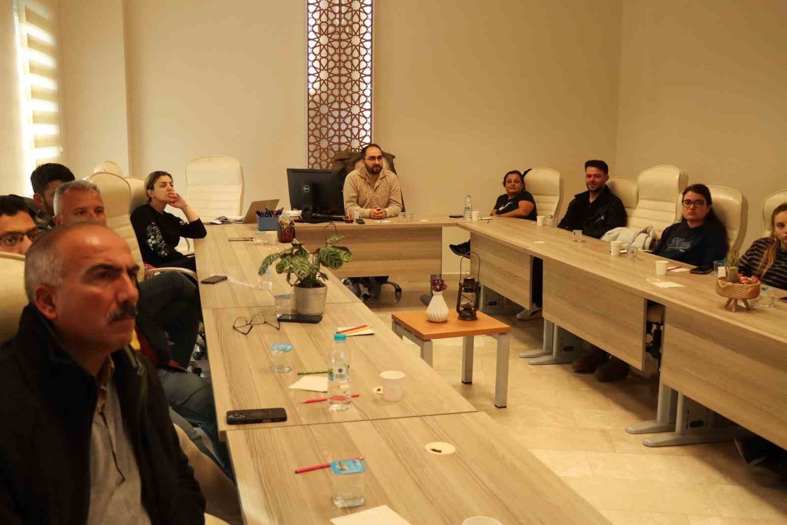 KONYA'NIN BEYŞEHİR İLÇESİNDE AİLE HEKİMLERİNİN SAHADA GÖREV YAPARKEN KARŞILAŞTIĞI GÜÇLÜKLER...