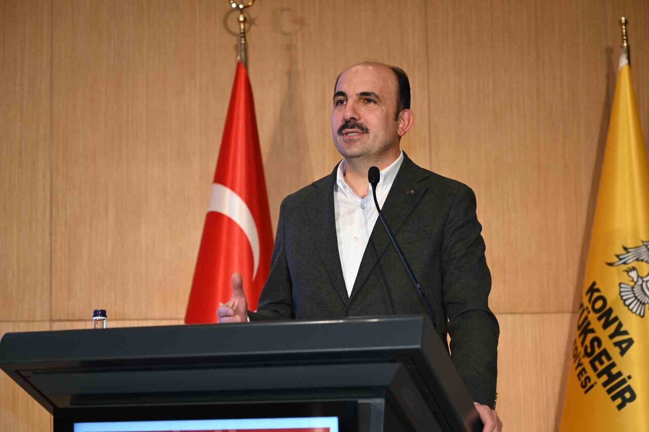 KONYA BÜYÜKŞEHİR BELEDİYE BAŞKANI UĞUR İBRAHİM ALTAY, AİLESİ KONYA’DA İKAMET EDEN LİSANS...