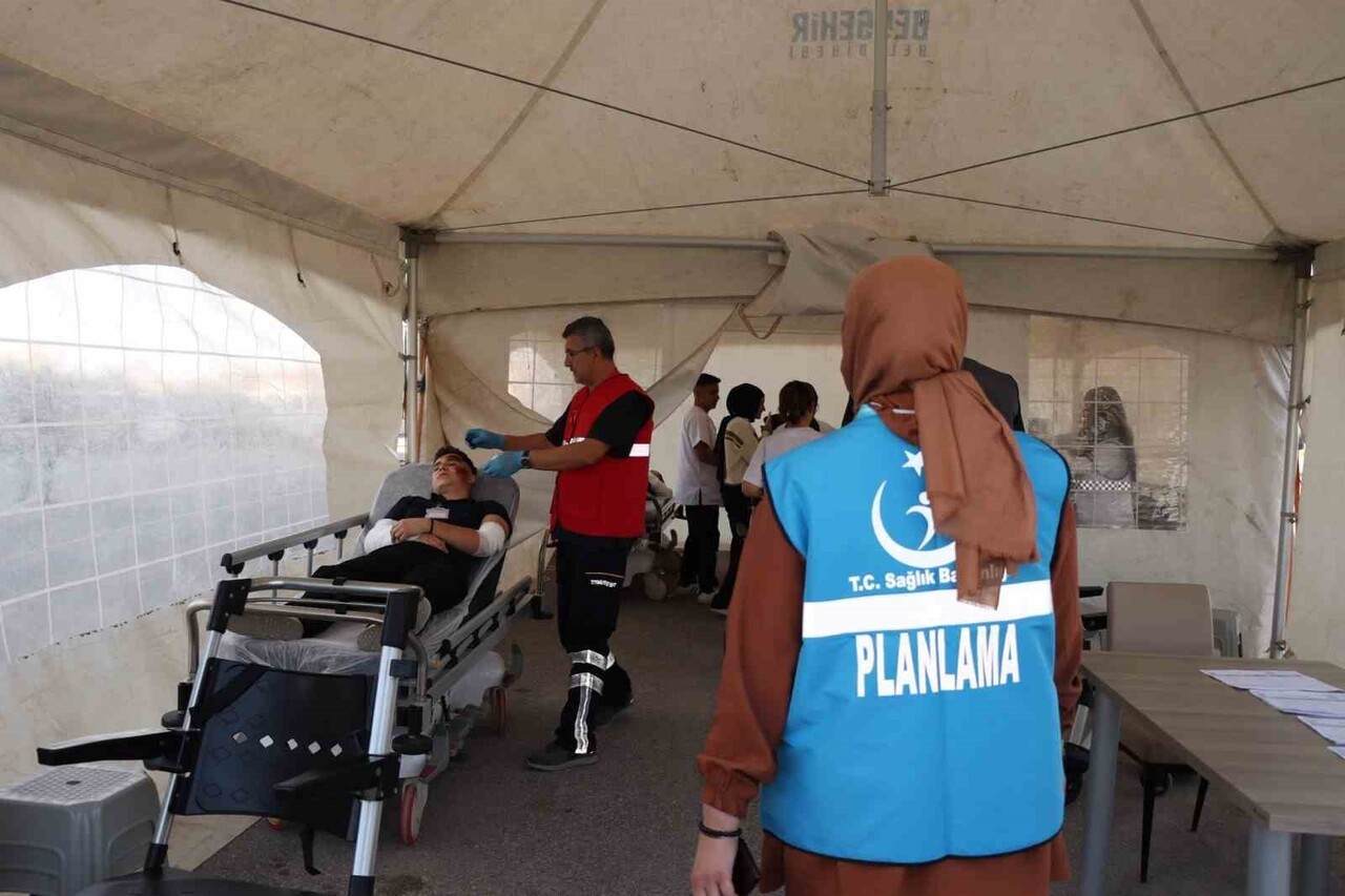 KONYA’NIN BEYŞEHİR İLÇESİNDE DEVLET HASTANESİNDE DÜZENLENEN TATBİKAT GERÇEĞİNİ...