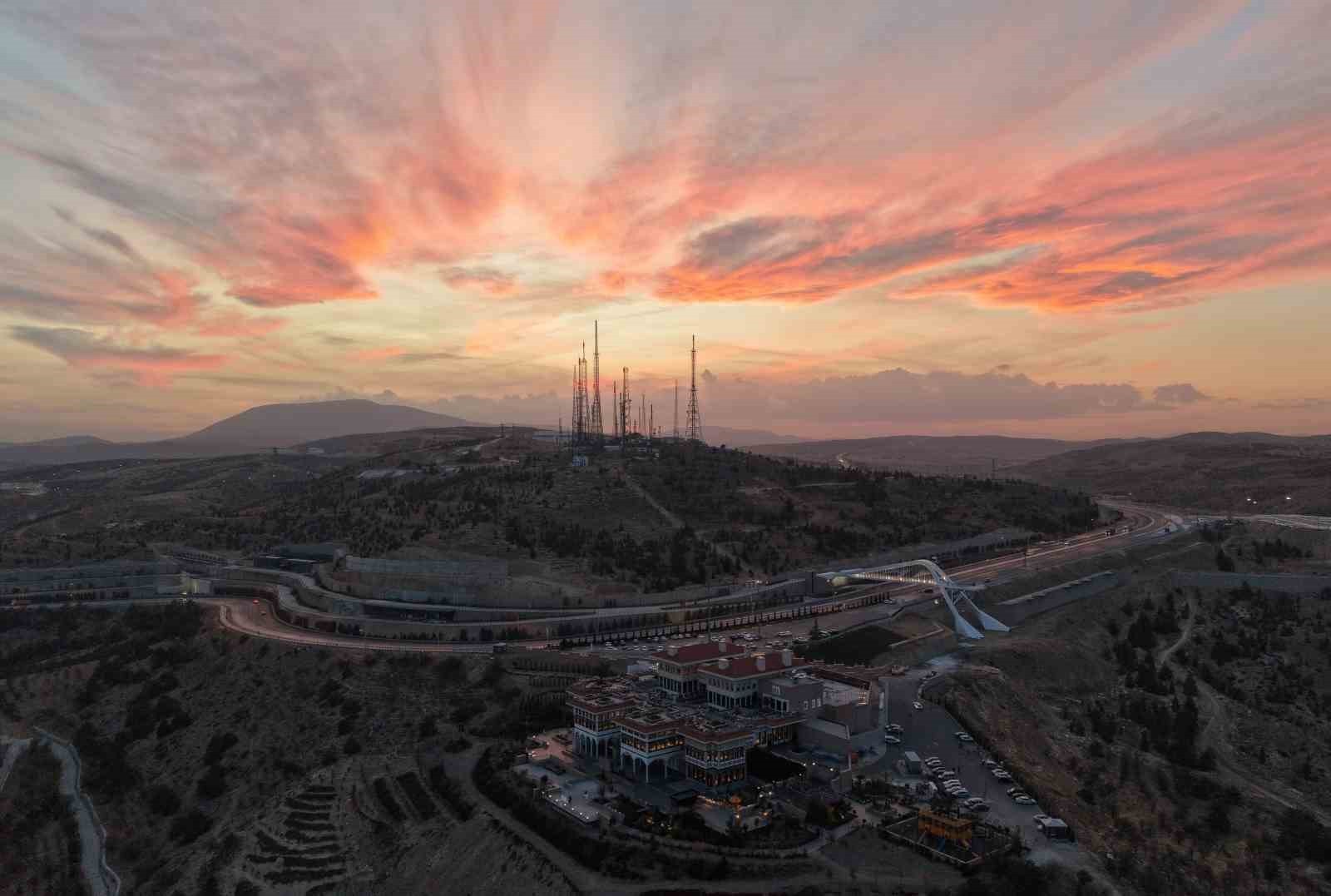 KONYA’NIN TARİHİ VE KÜLTÜREL MEKANLARI GÜN BATIMINDA KARTPOSTALLIK MANZARALAR OLUŞTURDU.