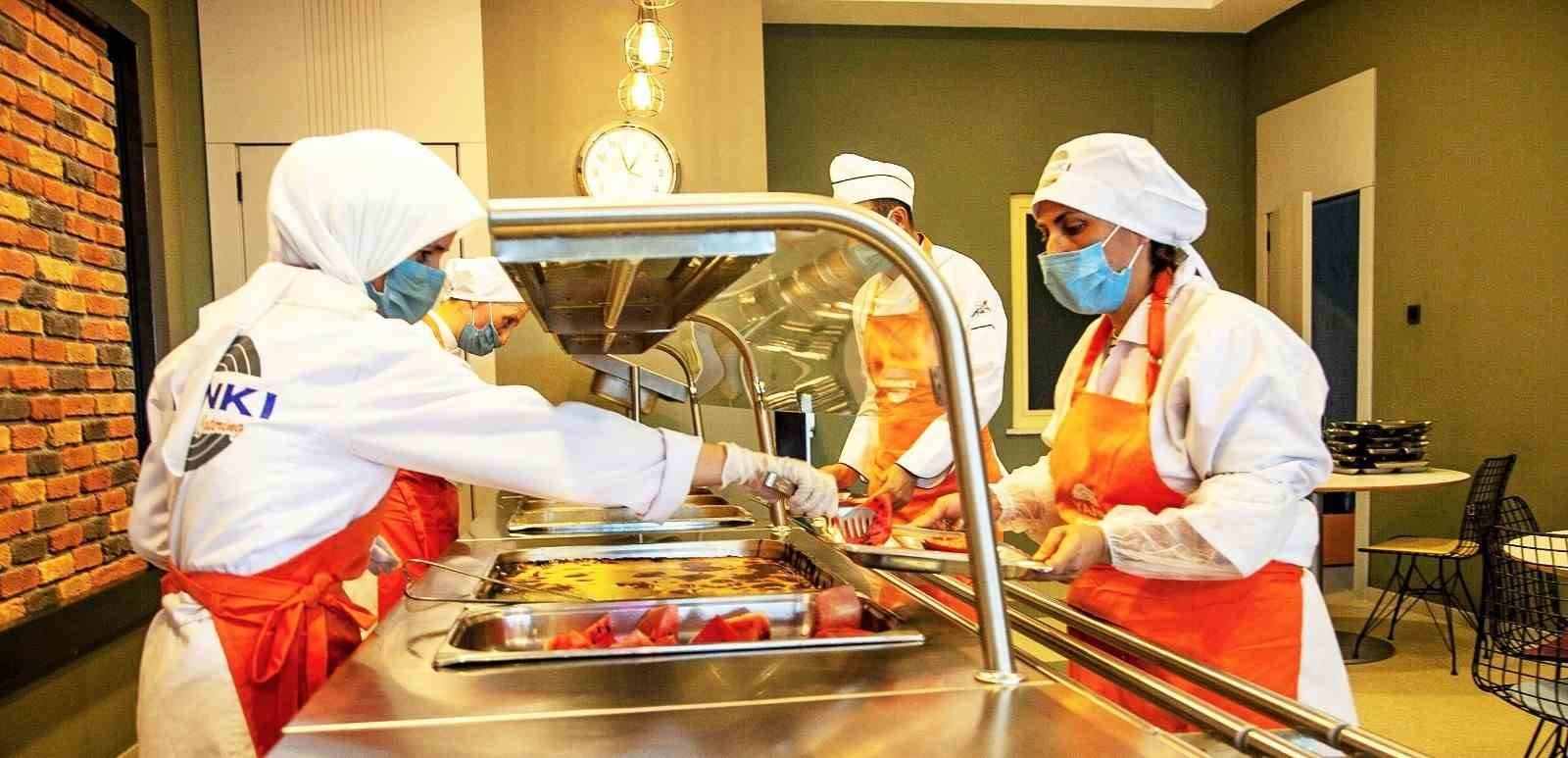 KURUMSAL YEMEK HİZMETLERİNDE SÜREKLİ İYİLEŞTİRME PRENSİBİNİ BENİMSEYEN YANKI YEMEK, ÜRETİM...