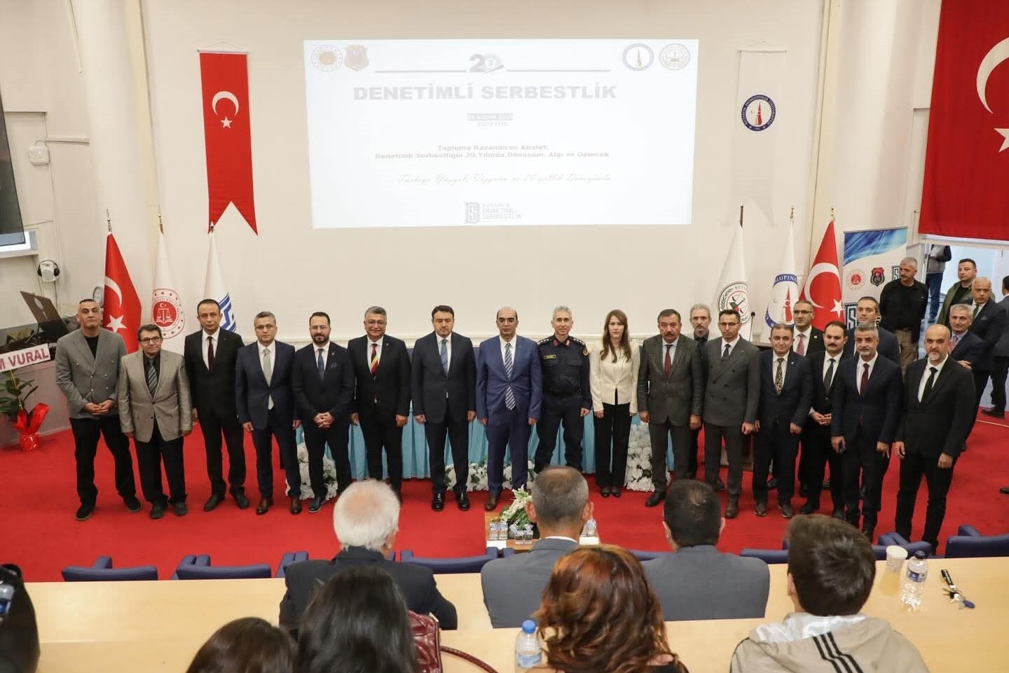 KÜTAHYA’DA "DENETİMLİ SERBESTLİĞİN 20. YILINDA DÖNÜŞÜM, ALGI VE GELECEK" KONULU PANEL