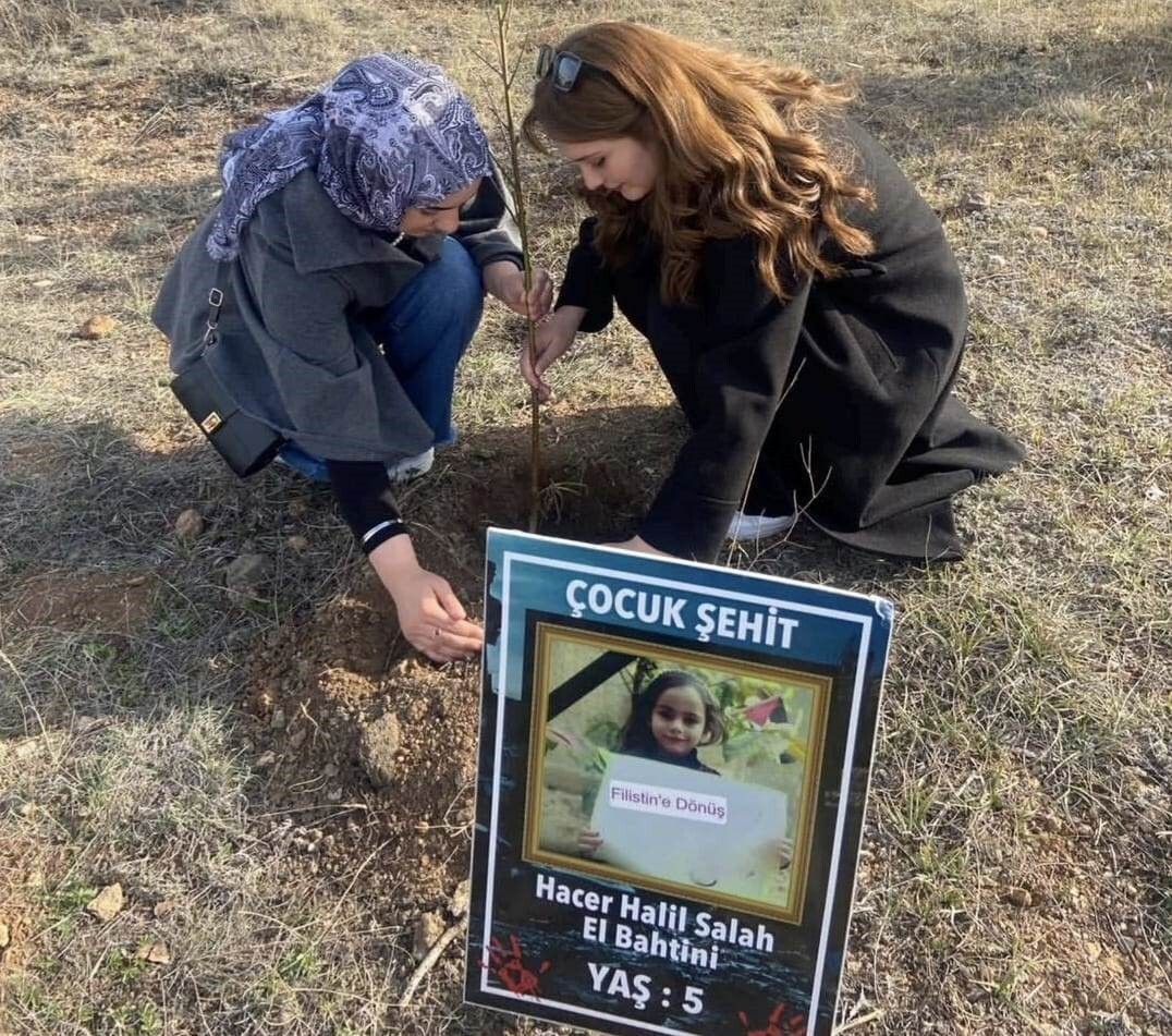 KÜTAHYA’DA ŞEHİT ÇOCUKLARI İÇİN FİDAN DİKİM ETKİNLİĞİ