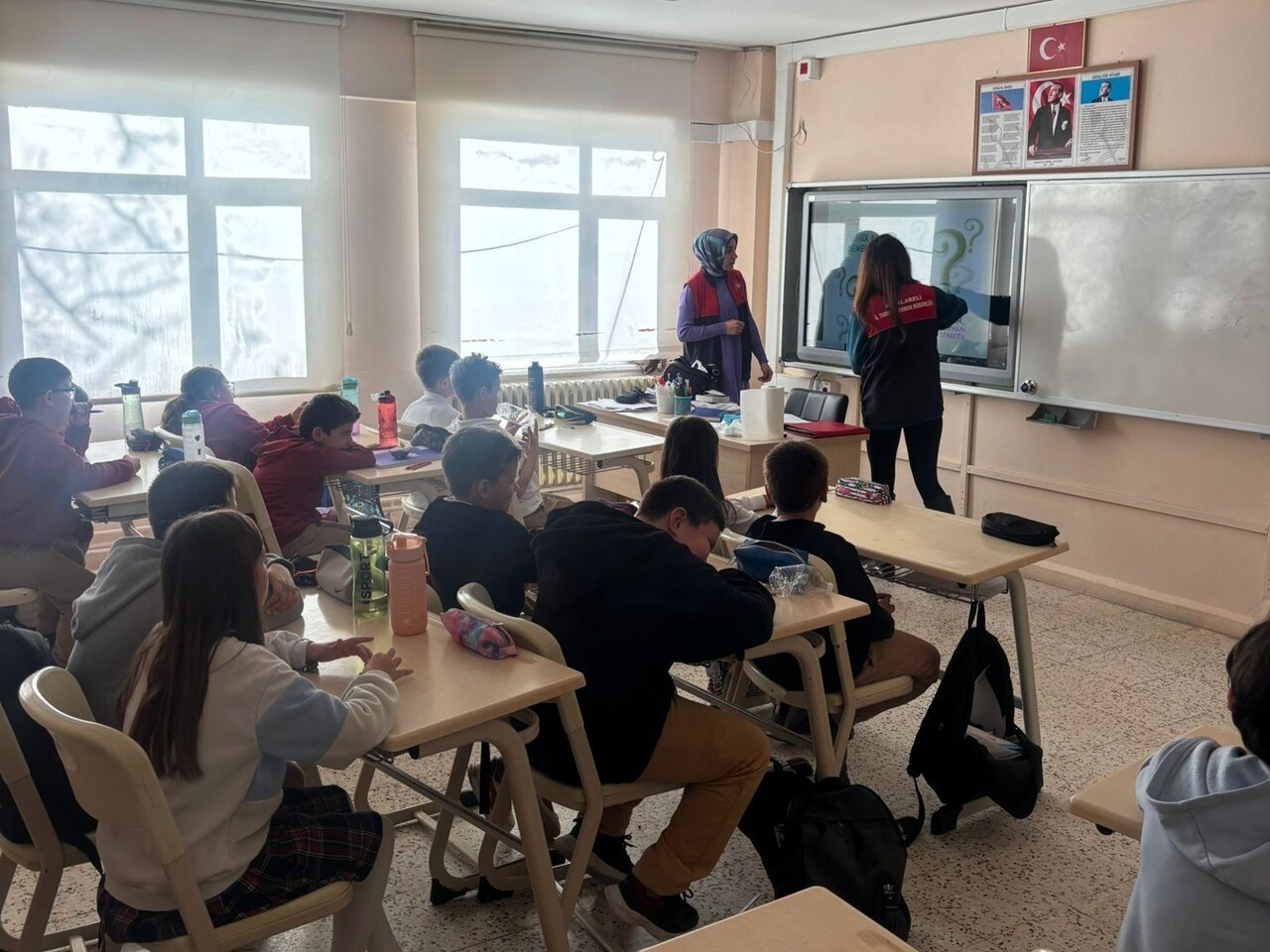 LÜLEBURGAZ İLÇE TARIM VE ORMAN MÜDÜRLÜĞÜ TEKNİK PERSONELLERİ TARAFINDAN, CUMHURİYET İLKOKULU...