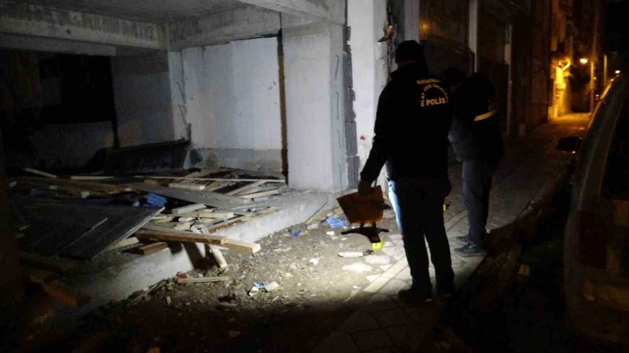 MALATYA'DA 'KIZ MESELESİ' NEDENİYLE ÇIKAN KAVGADA KAN AKTI: 1 YARALI