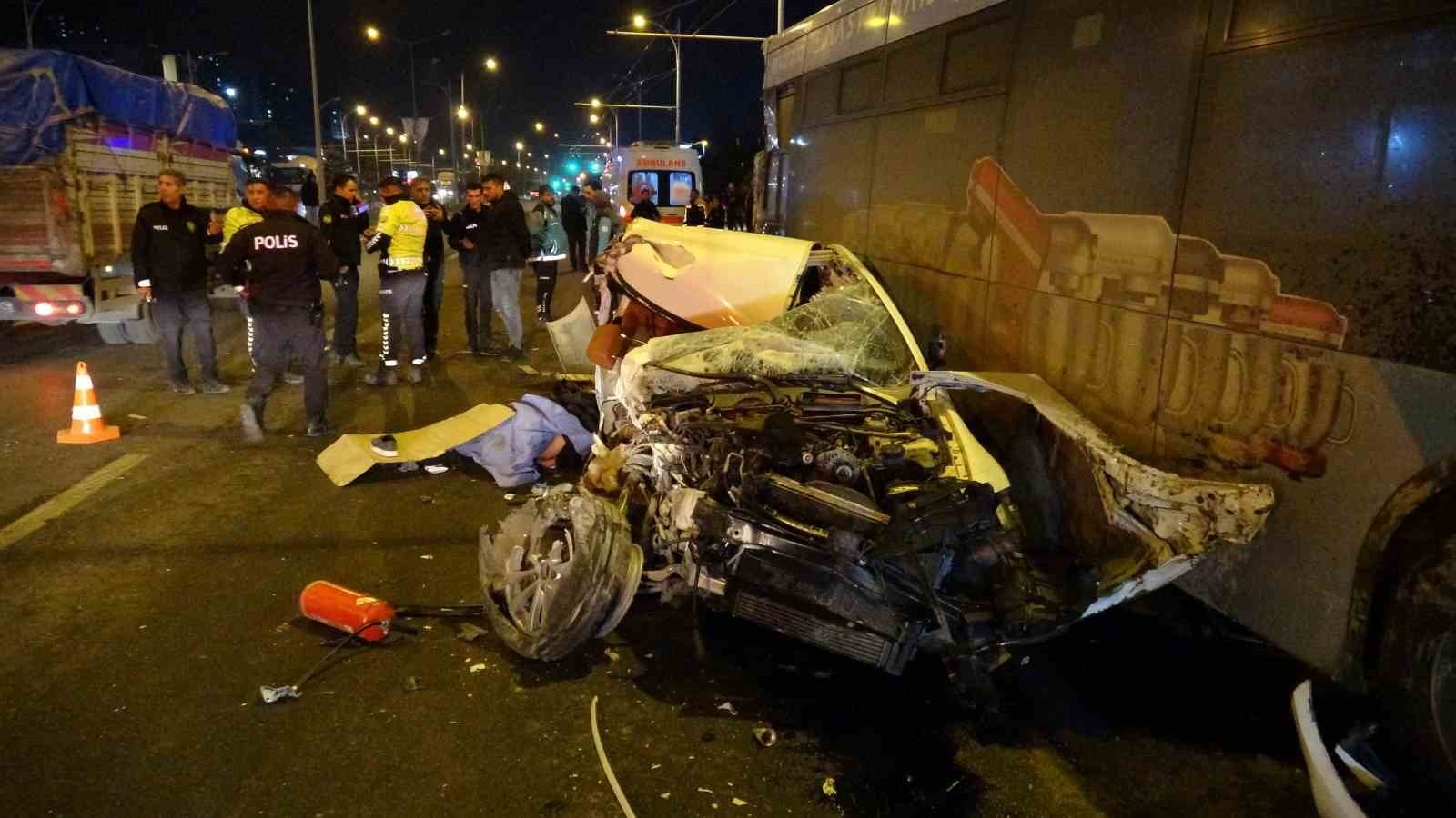 MALATYA'DA 2 KİŞİNİN HAYATINI  KAYBETTİĞİ 3 KİŞİNİN YARALANDIĞI KAZADA KAMERADA