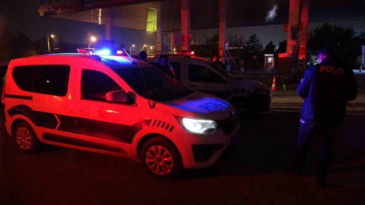 MALATYA’DA BIÇAKLI KAVGA: 2 YARALI