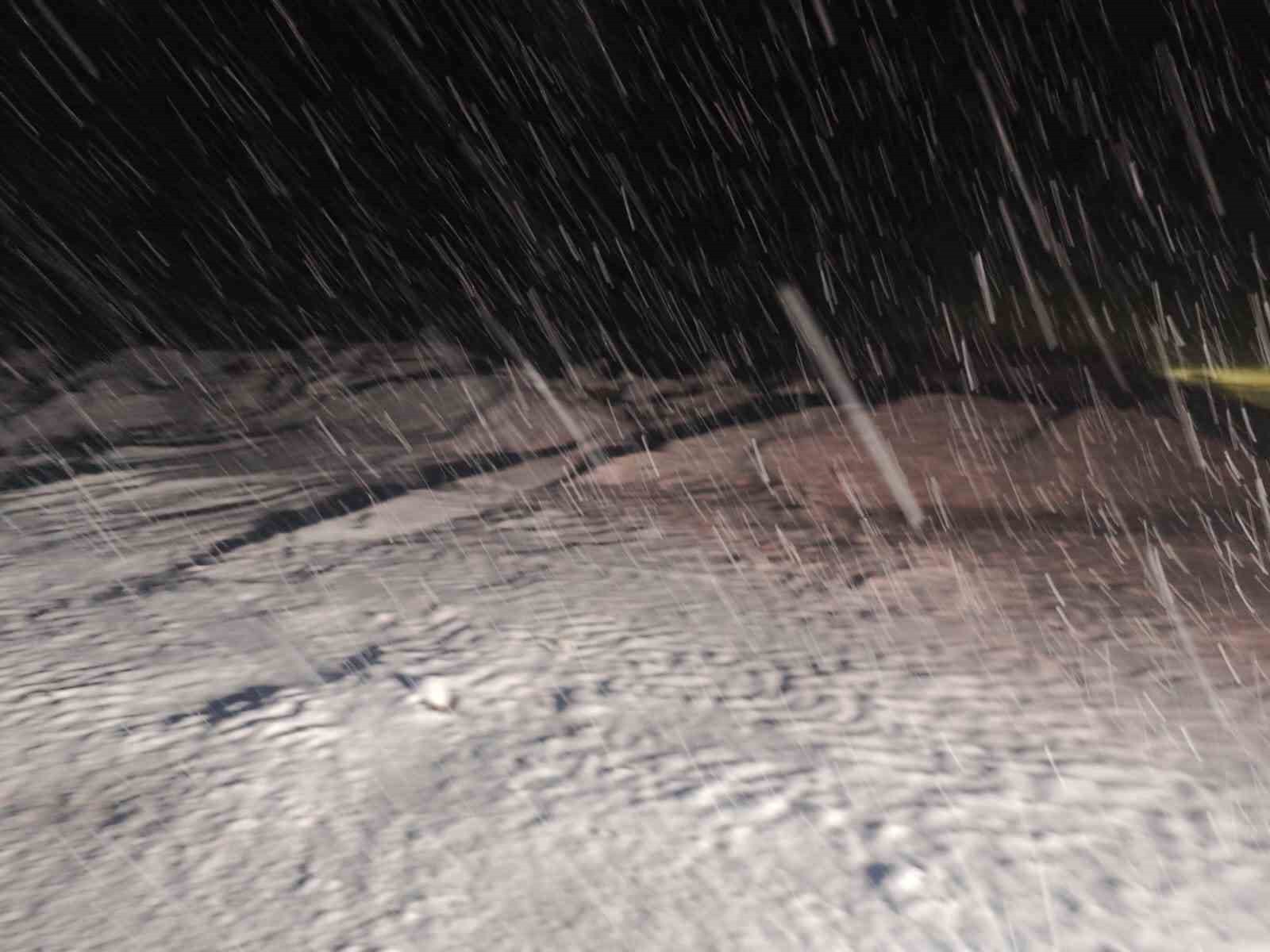 MALATYA’DA KIRSAL BÖLGELER KAR ALTINDA