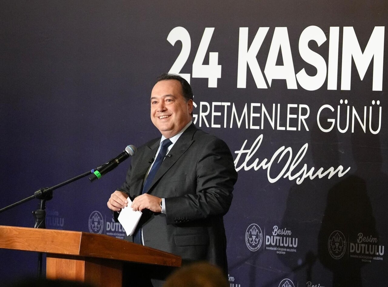 MANİSA BÜYÜKŞEHİR BELEDİYESİ, 24 KASIM ÖĞRETMENLER GÜNÜ KAPSAMINDA GENİŞ KATILIMLI ÖZEL BİR...