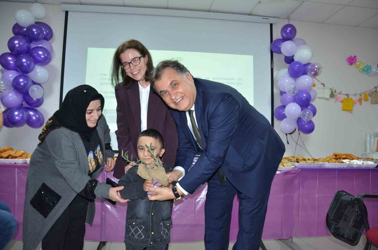 MANİSA CELAL BAYAR ÜNİVERSİTESİ HAFSA SULTAN HASTANESİ YENİDOĞAN YOĞUN BAKIM ÜNİTESİ TARAFINDAN 17...