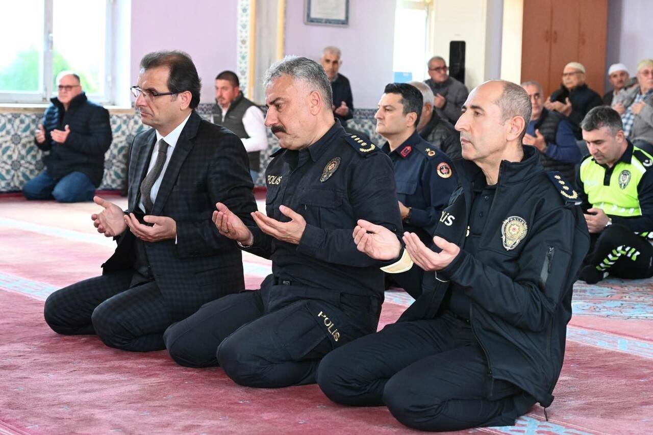 MANİSA’NIN ALAŞEHİR İLÇESİNDE GEÇTİĞİMİZ HAFTA GÖREVİ BAŞINDA GEÇİRDİĞİ TRAFİK KAZASINDA ŞEHİT...