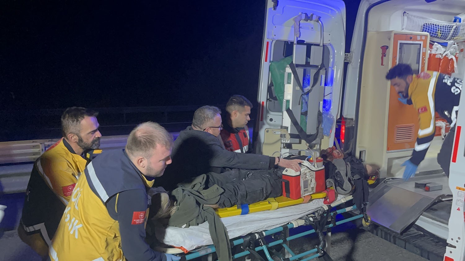 MANİSA’NIN KULA İLÇESİNDE SEYİR HALİNDEKİ OTOMOBİL SÜRÜCÜSÜNÜN DİREKSİYON HAKİMİYETİNİ KAYBETMESİ...