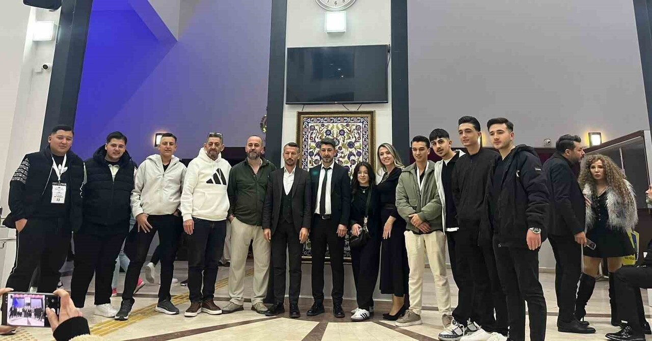 MANİSALI KUAFÖRLER, UŞAK BERBERLER VE KUAFÖRLER ODASI TARAFINDAN DÜZENLENEN "UŞAK HAİR CUP 2025"...