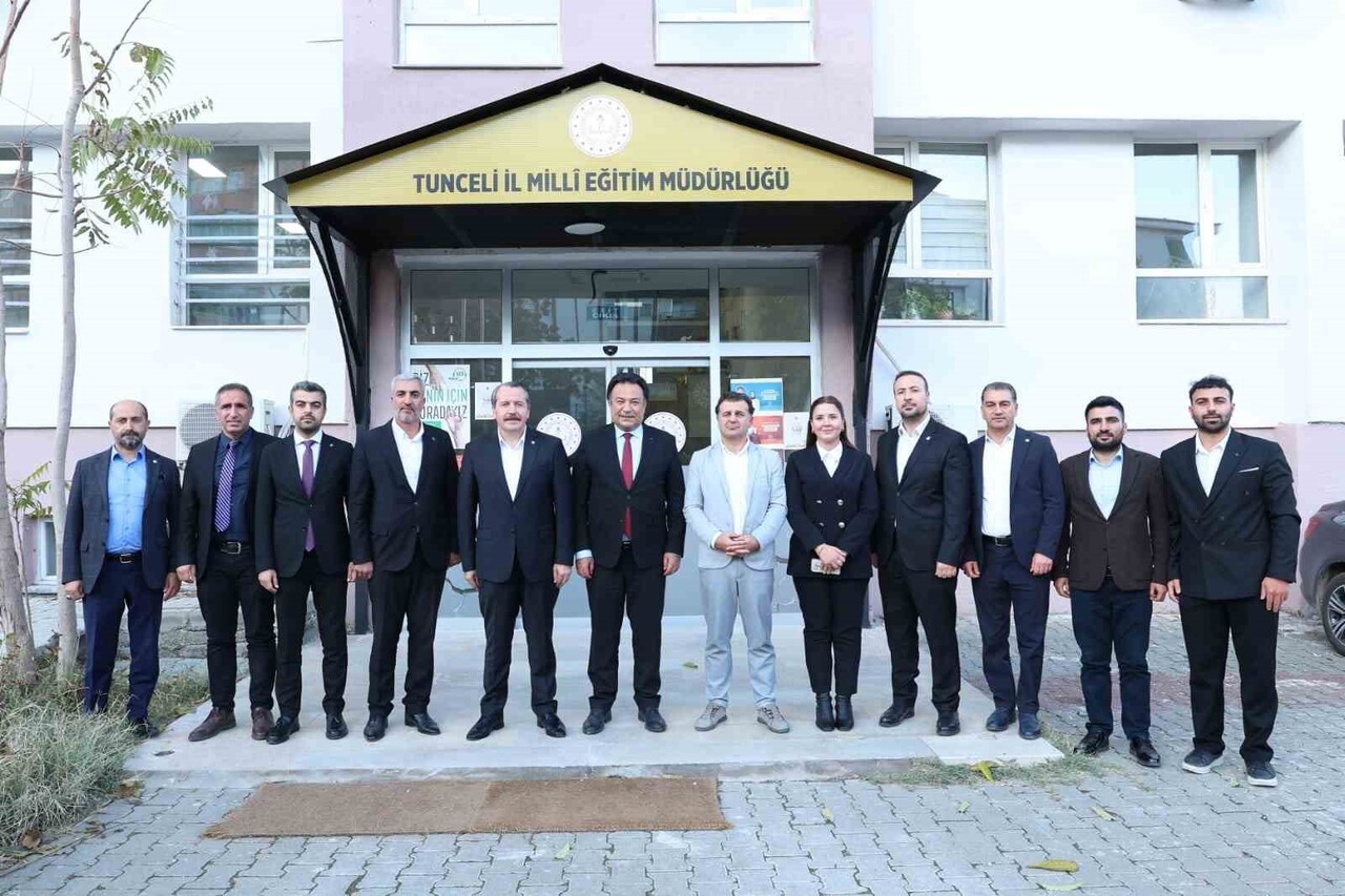 MEMUR-SEN GENEL BAŞKANI ALİ YALÇIN TUNCELİ’DE BİR DİZİ ZİYARETİN ARDINDAN GERÇEKLEŞTİRİLEN İL...