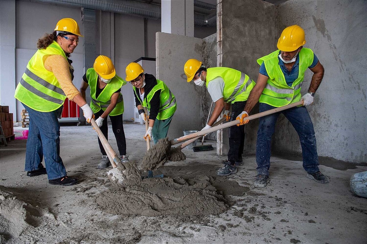 MERSİN BÜYÜKŞEHİR BELEDİYESİ SOSYAL HİZMETLER DAİRESİ BAŞKANLIĞI BÜNYESİNDE FAALİYET GÖSTEREN...