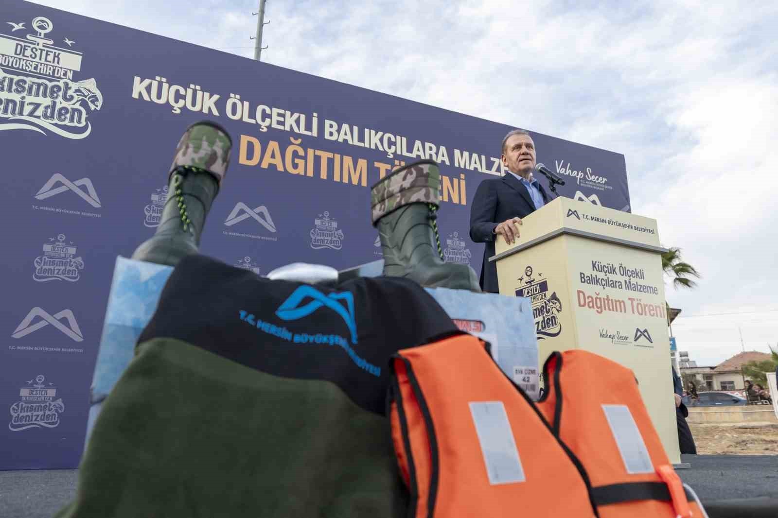 MERSİN’DE KÜÇÜK ÖLÇEKLİ BALIKÇILAR, BÜYÜKŞEHİR BELEDİYESİNİN YÜZDE 100 HİBELİ MALZEME DESTEĞİYLE...