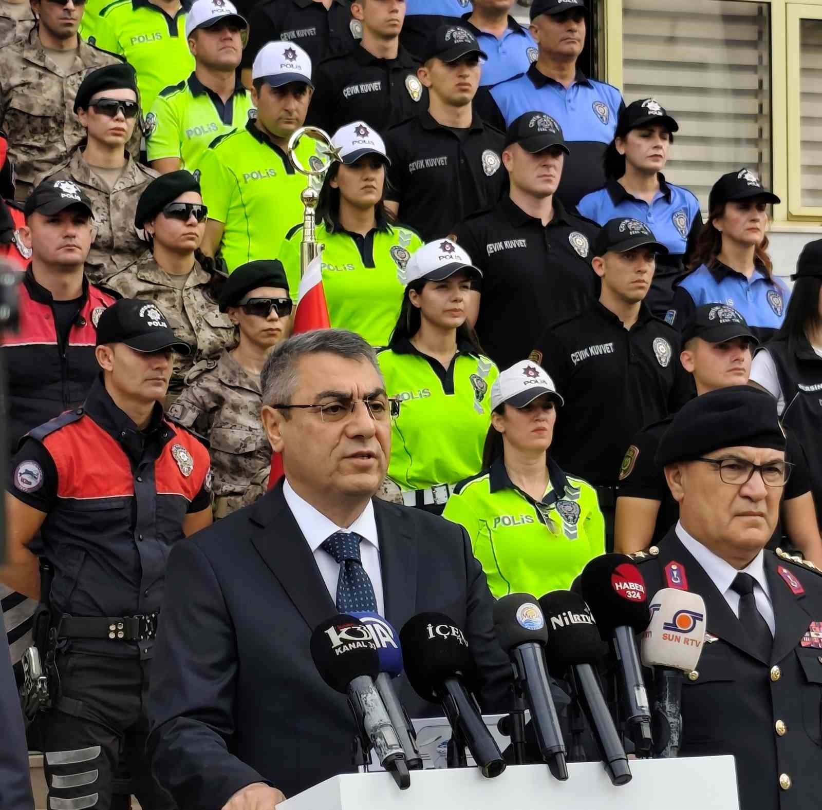 MERSİN VALİSİ ATİLLA TOROS, 2025 YILININ İLK 10 AYINA İLİŞKİN ASAYİŞ VERİLERİNİ KAMUOYUYLA...