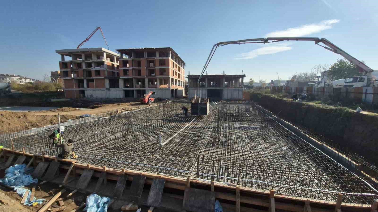 METİN ŞİŞMAN İNŞAATTA İNCELEME YAPTI