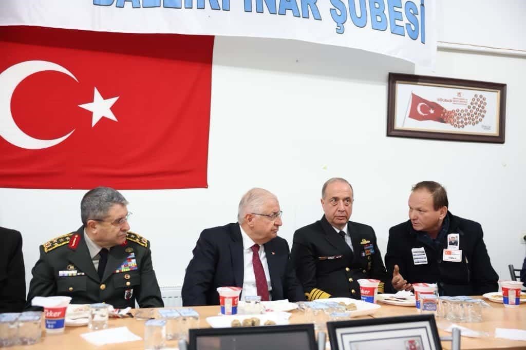 MİLLİ SAVUNMA BAKANI YAŞAR GÜLER C-130 TİPİ ASKERÎ KARGO UÇAĞININ DÜŞMESİ SONUCU ŞEHİT OLAN HAVA...