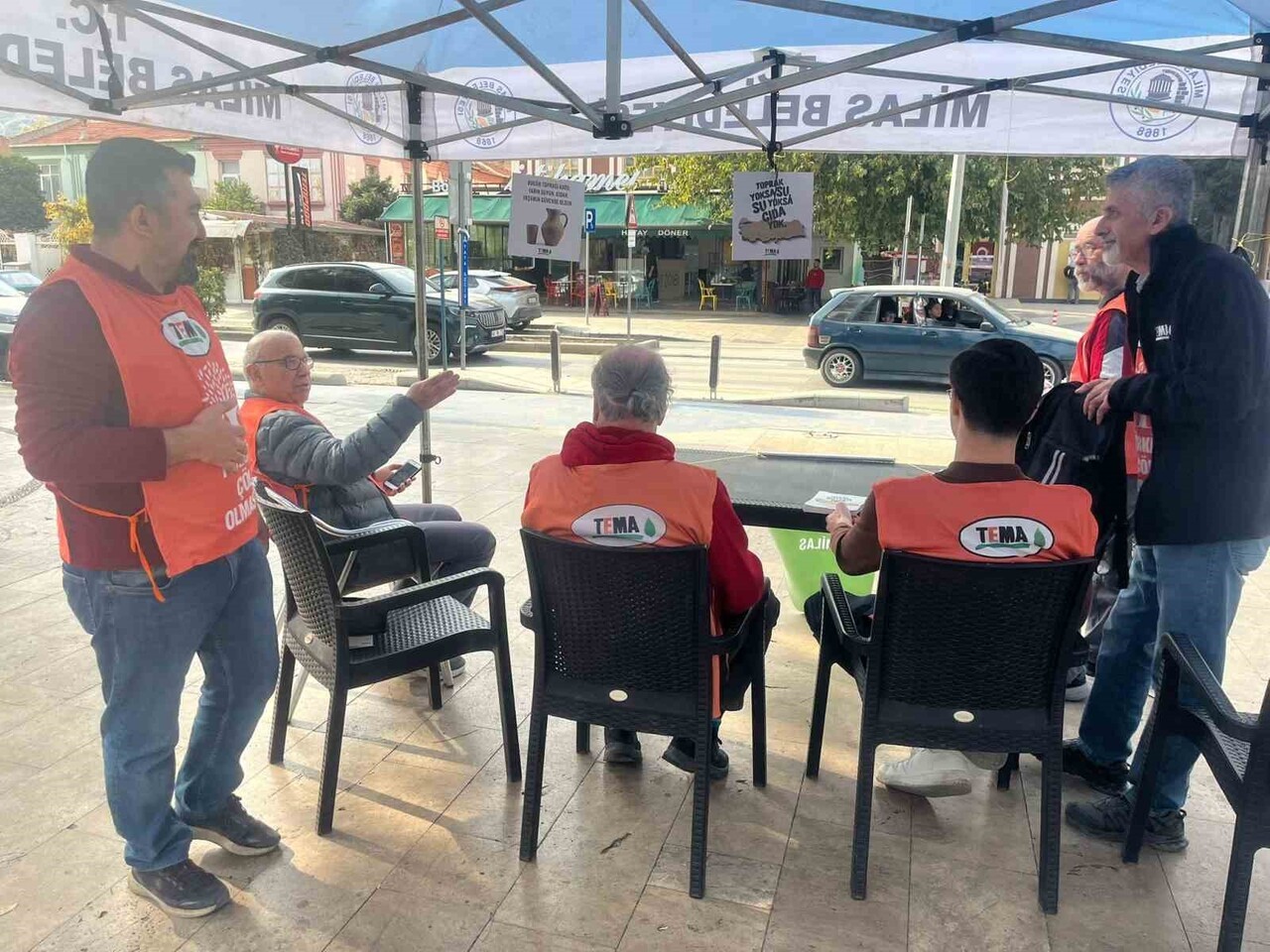 MUĞLA'NIN MİLAS İLÇESİNDE AÇILAN STAND İLE VATANDAŞLAR EROZYON, TOPRAK KAYBI VE KURAKLIK...