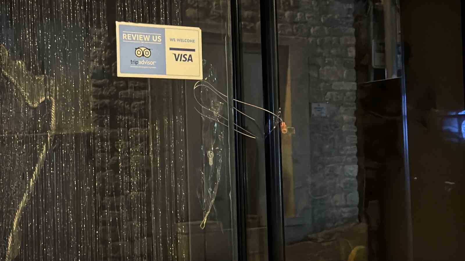 MÜHÜRLENMİŞ KAPI