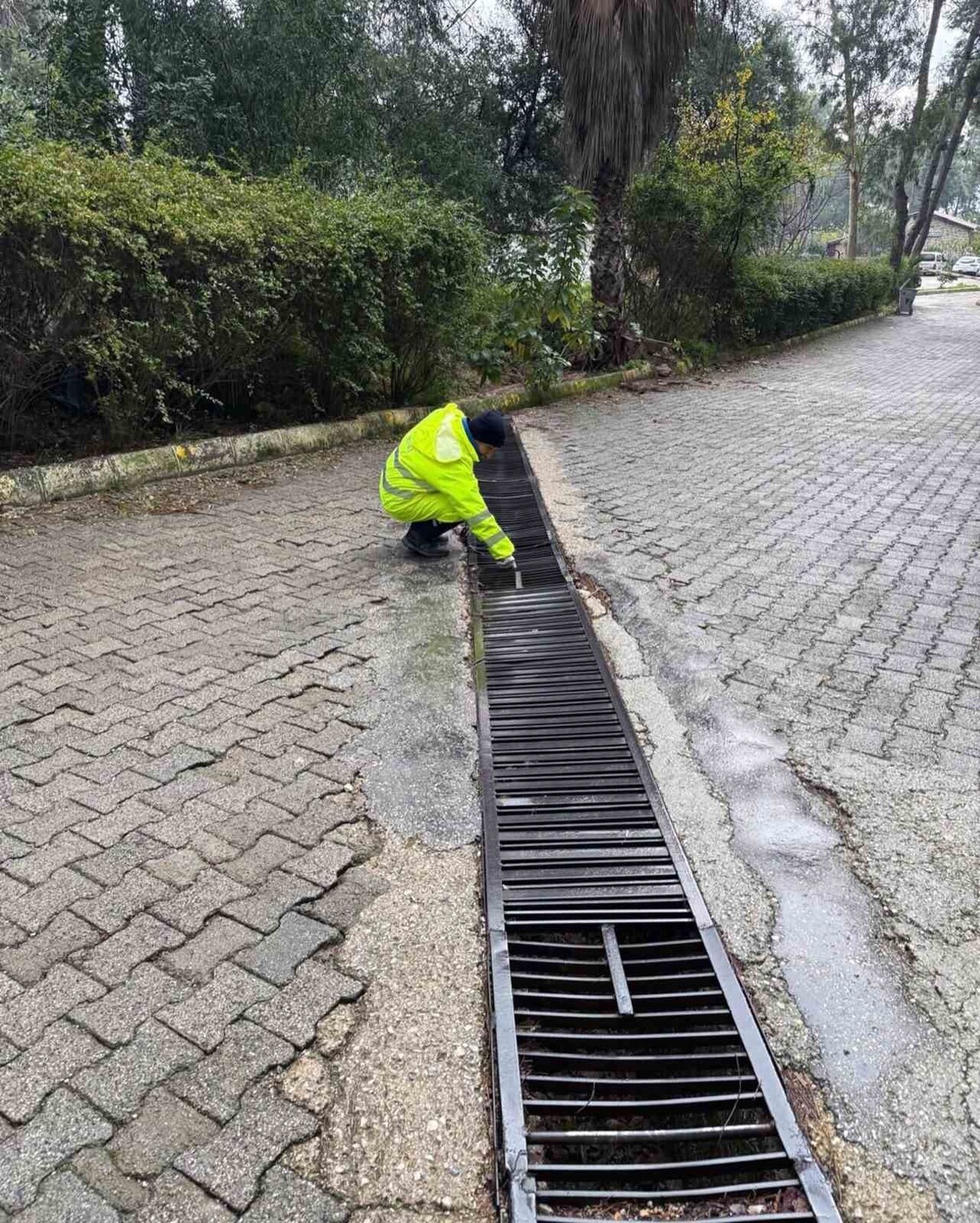 MUSKİ EKİPLERİ YAĞMUR MESAİSİNDE