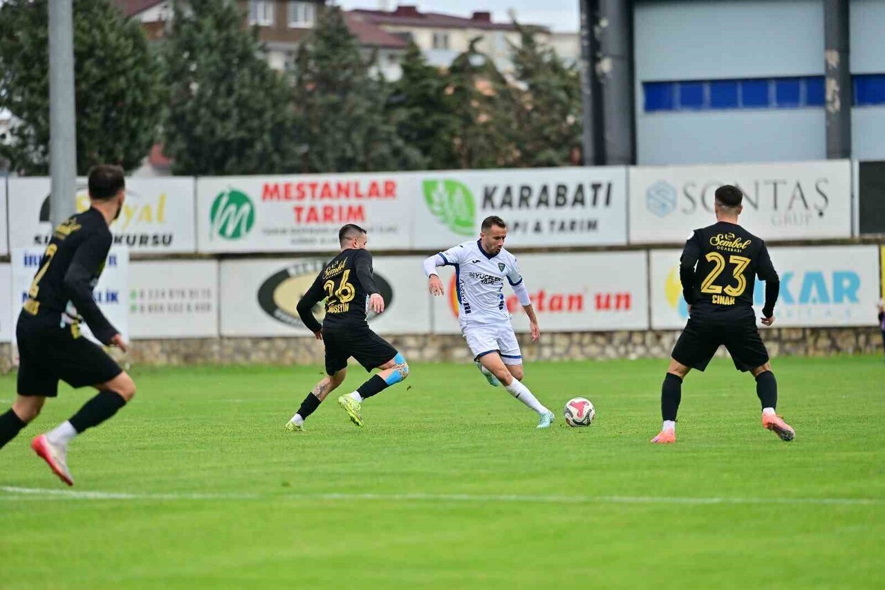 NESİNE 2. LİG'İN 14. HAFTASINDA KARACABEY BELEDİYESPOR EVİNDE KONUK ETTİĞİ ŞANLIURFASPOR’A  2-1...