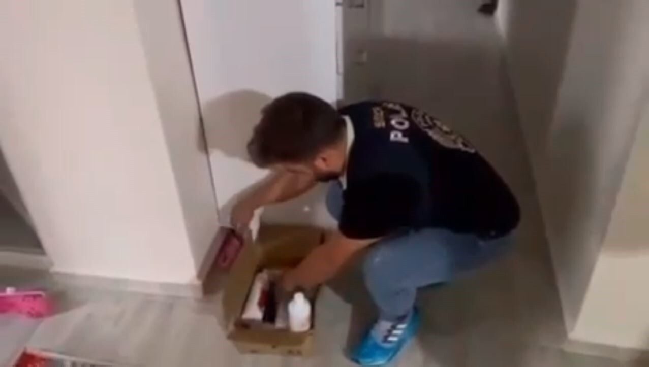 NİĞDE MERKEZLİ 14 İLDE YASA DIŞI BAHİS, KARA PARA AKLAMA VE SUÇ ÖRGÜTÜ KURMA OPERASYONUNDA 27 KİŞİ...