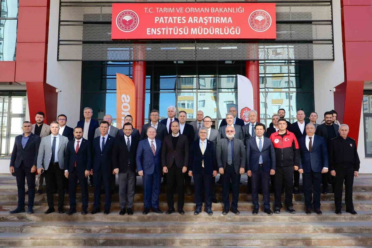 NİĞDE VALİLİĞİ ÖNCÜLÜĞÜNDE İL TARIM VE ORMAN MÜDÜRLÜĞÜ, PATATES ARAŞTIRMA ENSTİTÜSÜ MÜDÜRLÜĞÜ VE...