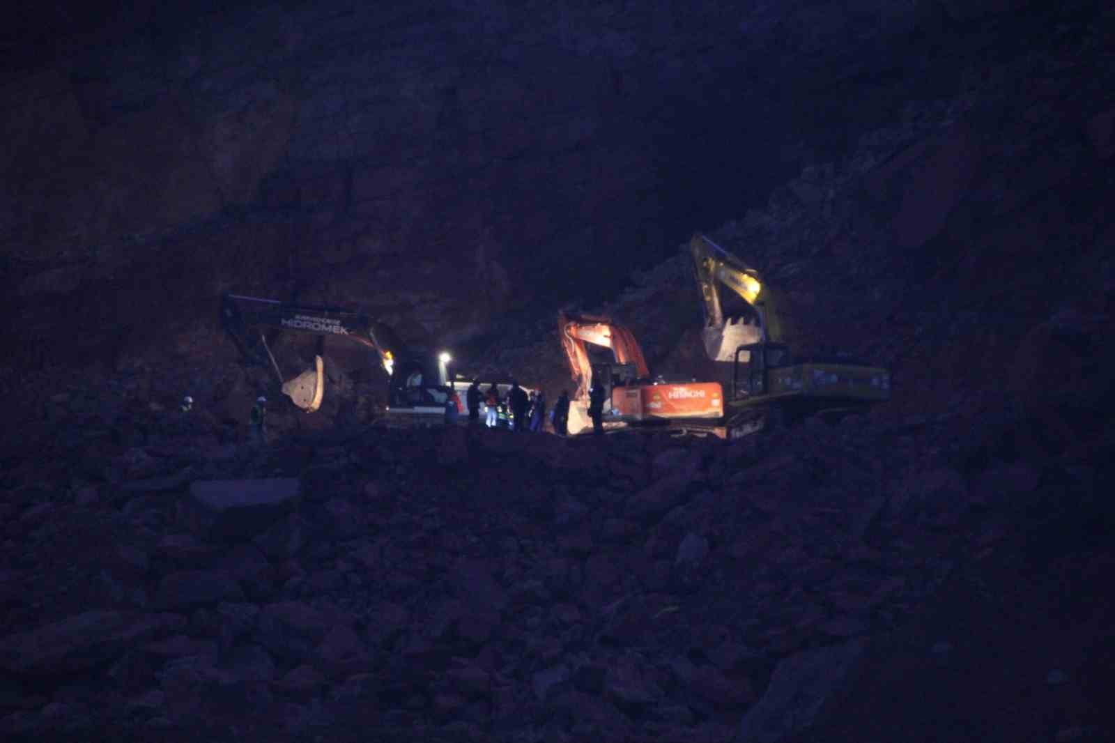 ORDU'NUN FATSA İLÇESİNDE MEYDANA GELEN MADEN OCAĞINDAKİ GÖÇÜK OLAYINDA, ENKAZ ALTINDA KALAN İKİNCİ...