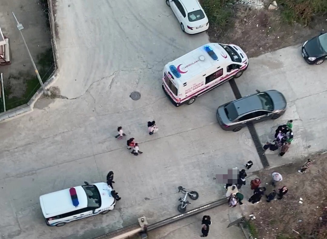 ORDU'NUN ÜNYE İLÇESİNDE MEYDANA GELEN ELEKTRİKLİ BİSİKLET KAZASINDA AĞIR YARALANAN 9 YAŞINDAKİ...