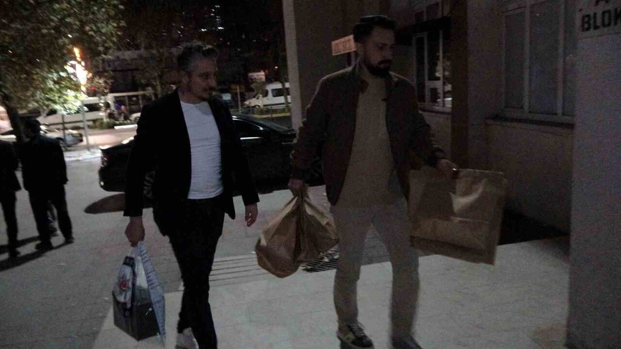 ORDU’NUN FATSA İLÇESİNDE SİLAHLA GİRDİĞİ KUYUMCUDAKİ ÇALIŞANI ETKİSİZ HALE GETİRİP, YAKLAŞIK 170...