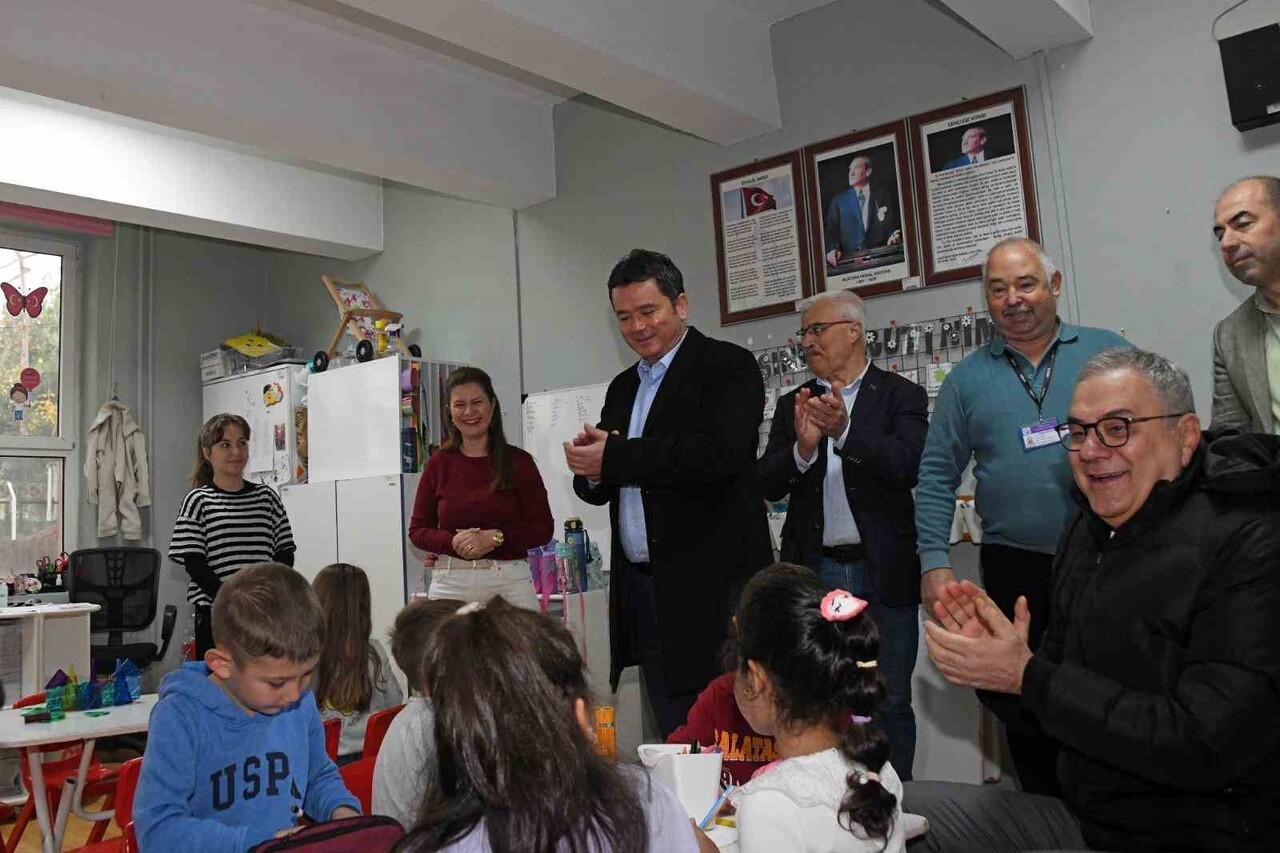OSMANGAZİ BELEDİYE BAŞKANI ERKAN AYDIN, MAHALLE ZİYARETLERİ KAPSAMINDA İSTİKLAL MAHALLESİ...