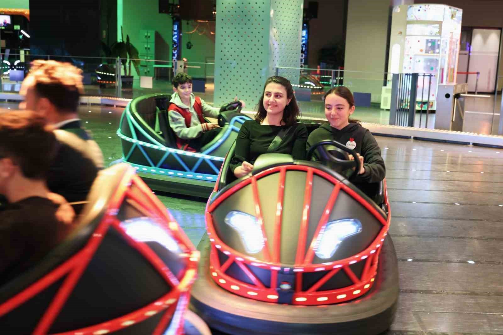 OSMANGAZİ BELEDİYESİ’NİN "DİJİDERS’ DİJİTAL DERSHANE HİZMETİNDEN FAYDALANAN VE GİRDİKLERİ DENEME...