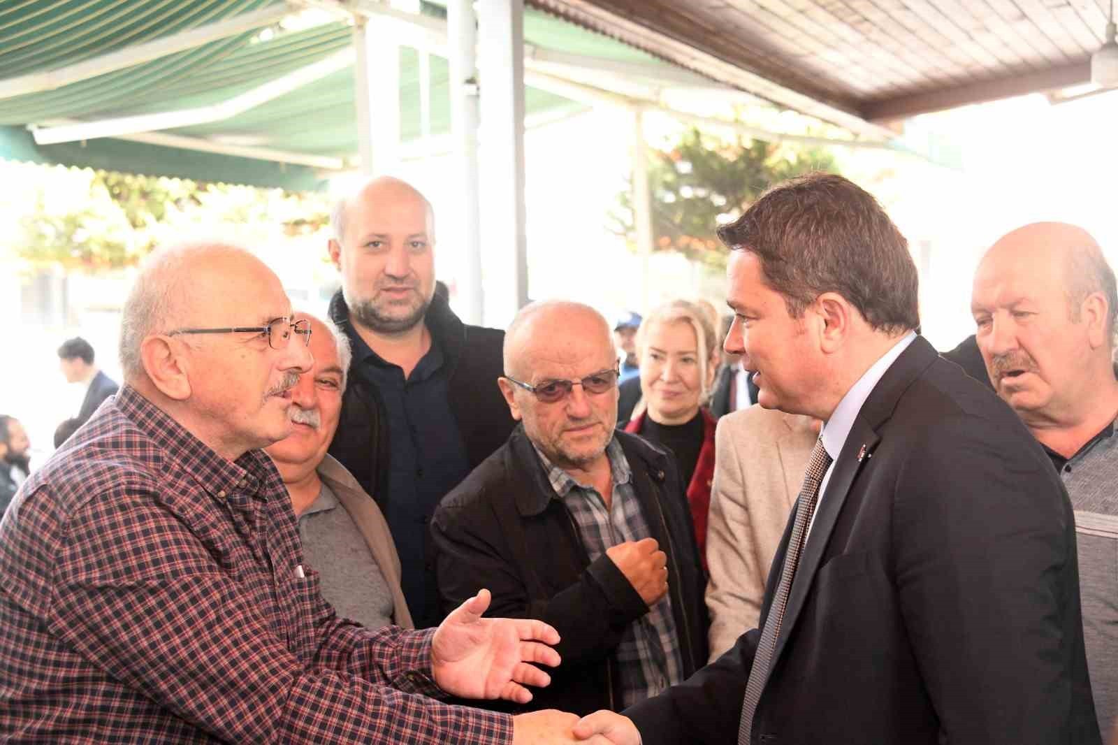 OSMANGAZİ’DE YAŞAYAN VATANDAŞLARIN İSTEK VE TALEPLERİNİ DİNLEYEREK ÇÖZÜM ÖNERİLERİ SUNMAK İÇİN HER...