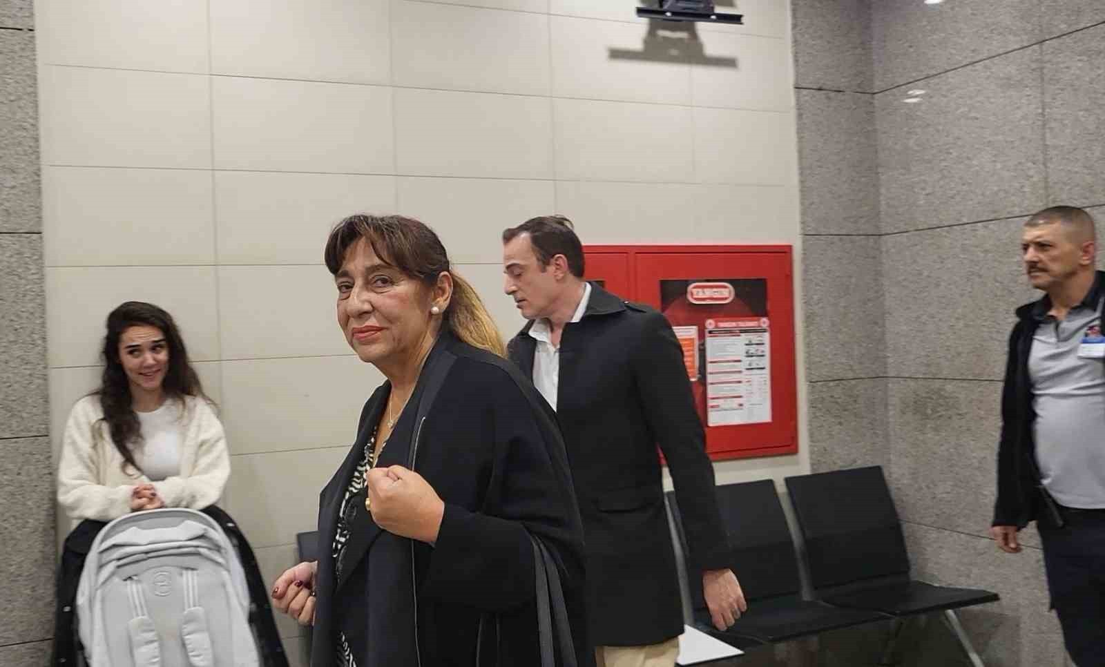 OYUNCU VE SUNUCU JESS MOLHO İLE YÖNETMEN EŞİ ZEYNEP MOLHO’NUN BOŞANMA DAVASINDA OYUNCU MELEK...