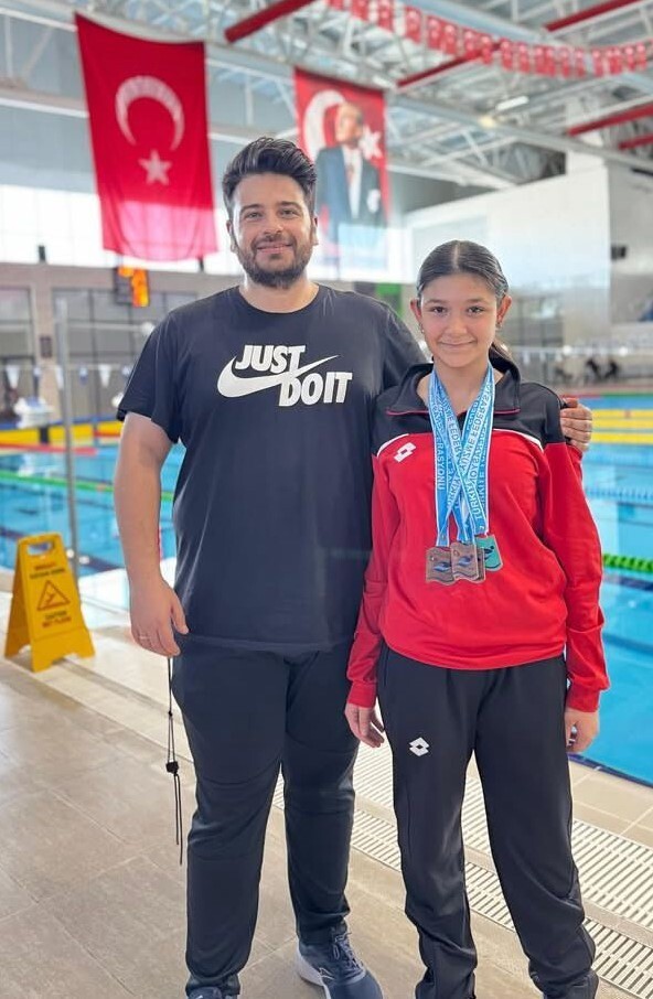 PARA YÜZME VE DEAF YÜZME MİLLİ TAKIM SEÇMELERİ SİVAS’TA YAPILDI.