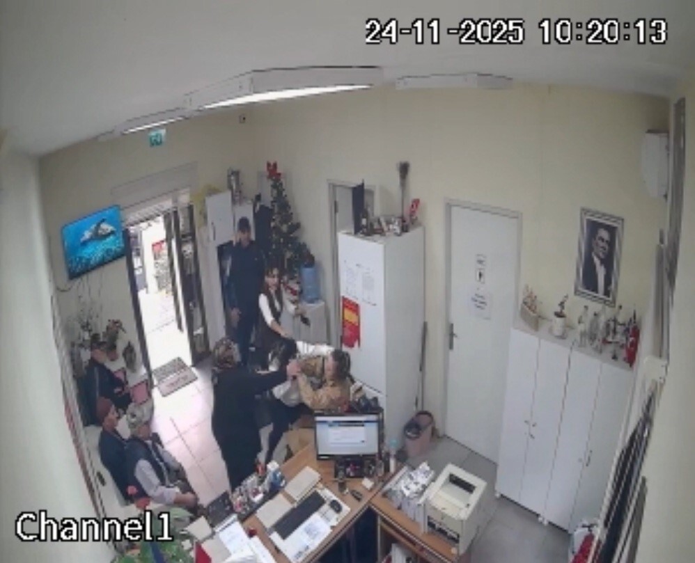 PENDİK'TE MUHTARLIĞA "FAKİRLİK BELGESİ" ALMAK İÇİN GİDEN BİR KADIN, SİGORTALI ÇALIŞTIĞI...