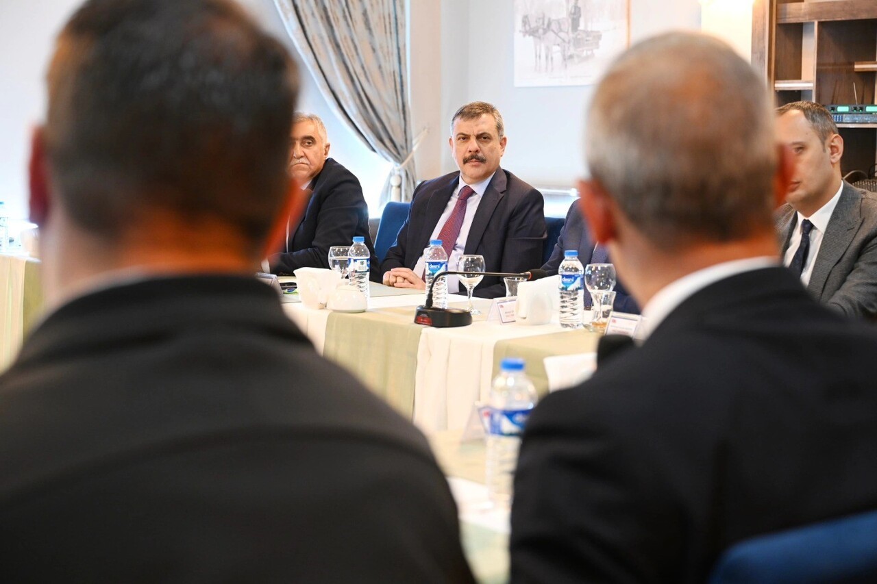 "2025 YILI PALANDÖKEN KIŞ TEDBİRLERİ VE GÜVENLİK TOPLANTISI" ERZURUM VALİSİ MUSTAFA ÇİFTÇİ...