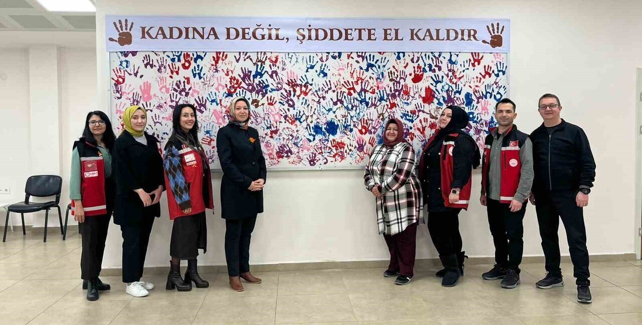 "KADINA YÖNELİK ŞİDDETSİZ VE SAYGI TEMELLİ BİR TOPLUMU HEP BİRLİKTE İNŞA EDECEĞİZ"