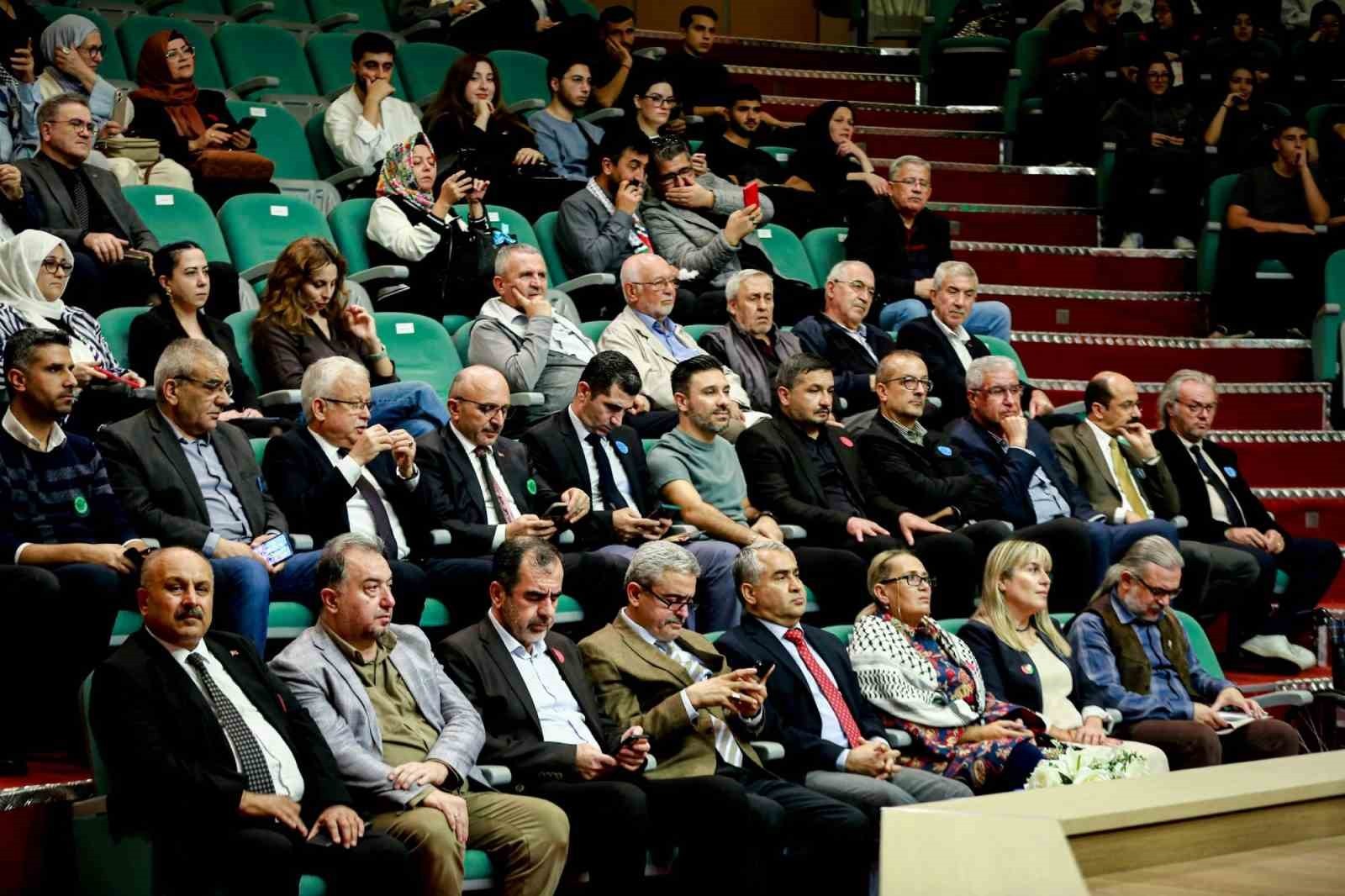 "VİCDANIN KIYISINDA GAZZE" ETKİNLİĞİ ADÜ’DE DÜZENLENDİ