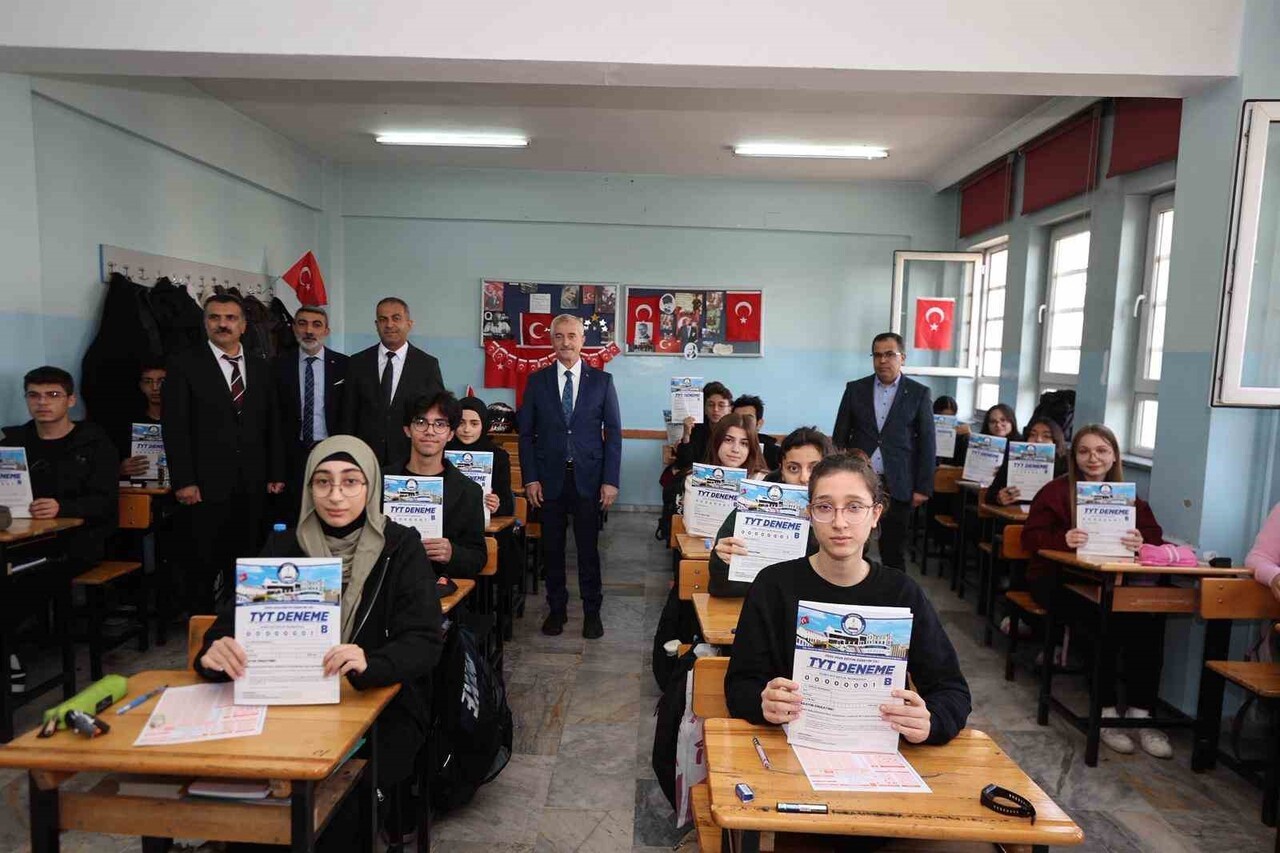 ŞAHİNBEY’DEN SINAVA HAZIRLANAN ÖĞRENCİLERE ÖNEMLİ DESTEK