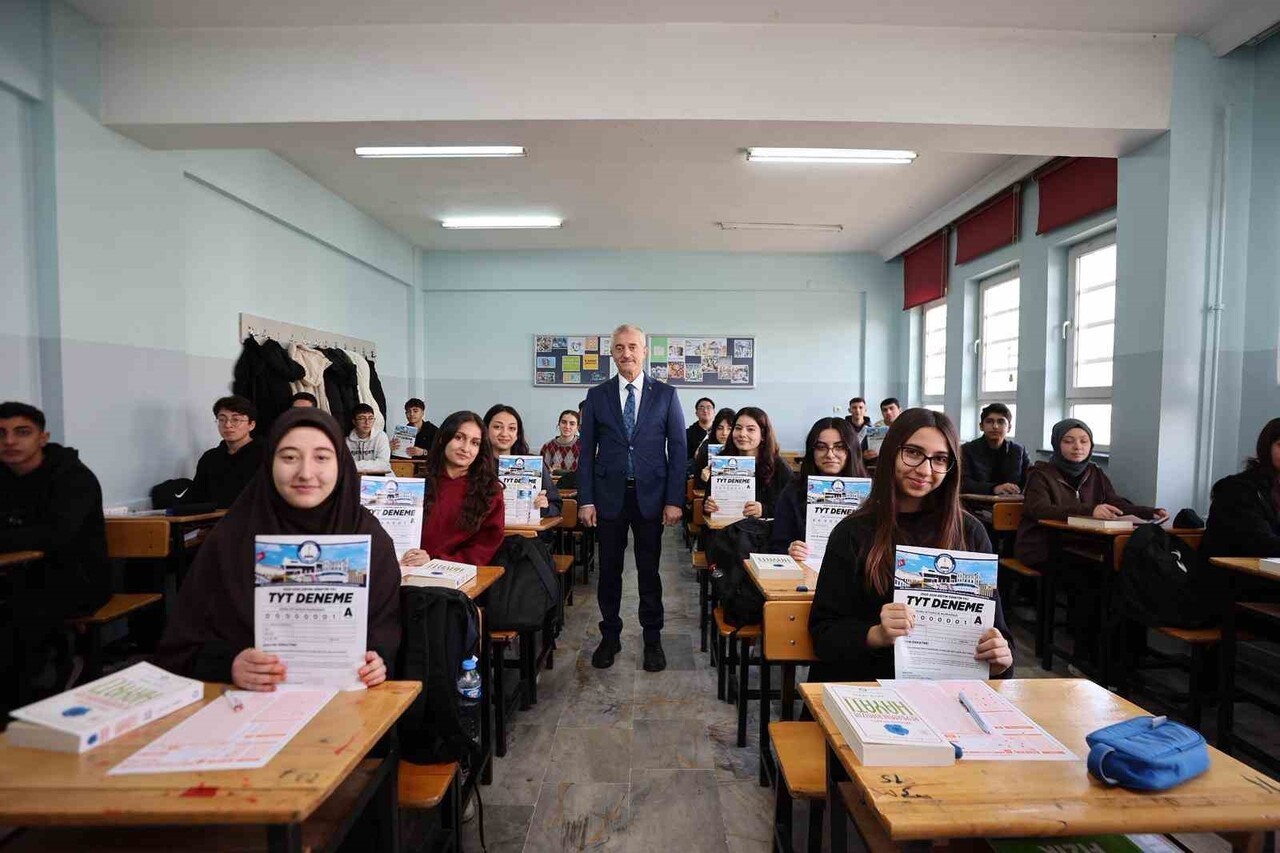 ŞAHİNBEY’DEN SINAVA HAZIRLANAN ÖĞRENCİLERE ÖNEMLİ DESTEK