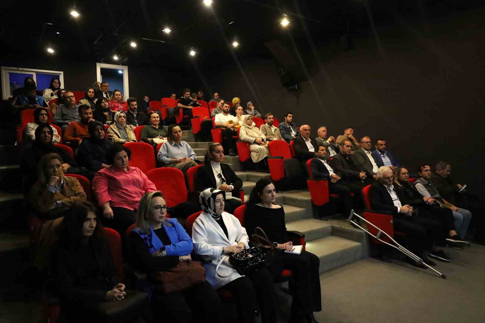 SAKARYA BÜYÜKŞEHİR BELEDİYESİ İLE SAÜ İŞ BİRLİĞİYLE DÜZENLENEN "YEŞİL AKIL BULUŞMALARI: BİRLİKTE...