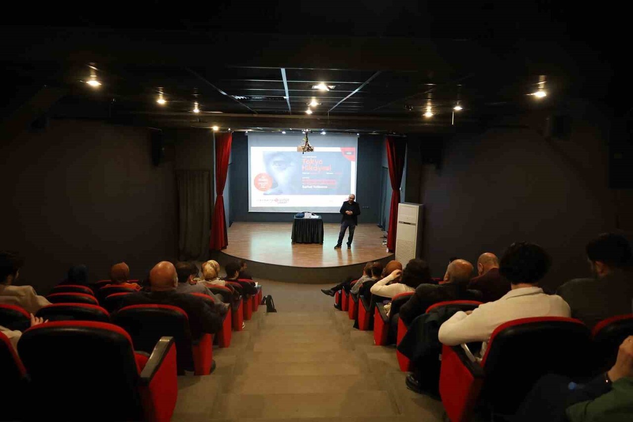 SAKARYA BÜYÜKŞEHİR BELEDİYESİ KÜLTÜR SANAT ETKİNLİKLERİNDE TOKYO HİKAYESİ FİLMİ GÖSTERİLDİ...